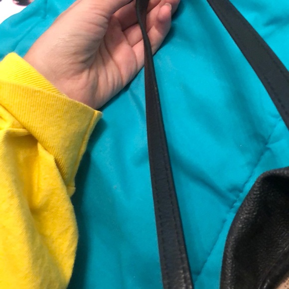 SOLD .MICHAEL KORS Tote 👜 - Picture 5 of 6